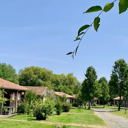 Family Near Puy Du Fou Moutiers-Sous-Chantemerle